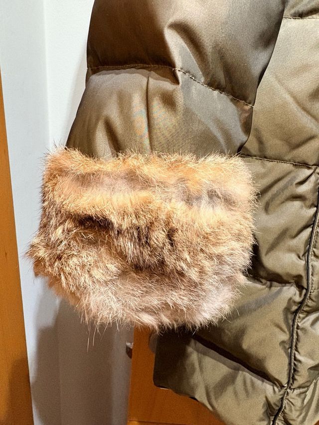 Abrigo acolchado mujer con pelo