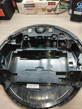 Roomba E5, carcasa principal: placa base, sensores