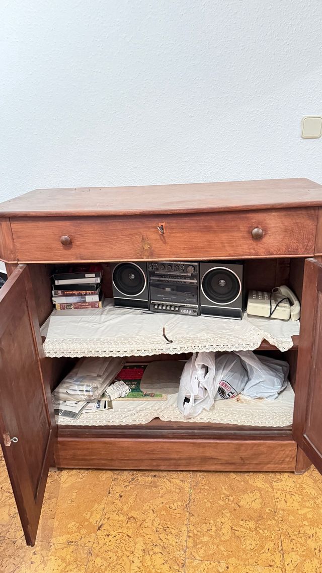 Cómoda de madera