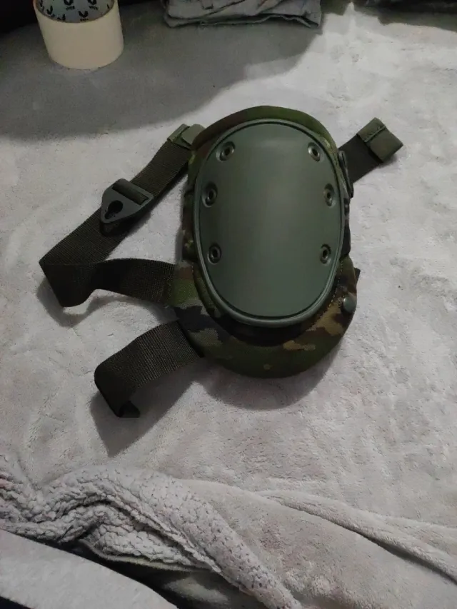 Rodilleras tácticas militares boscosas