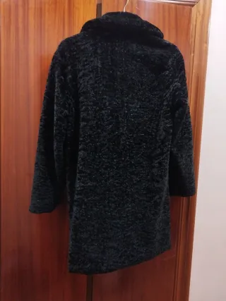 Abrigo tipo astracán talla M