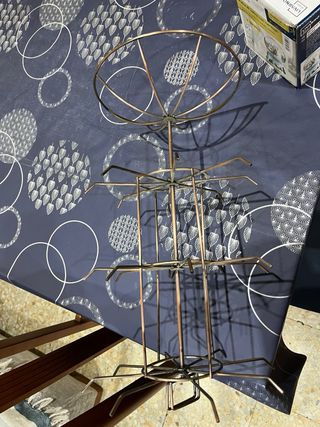 Colgador de joyas giratorio