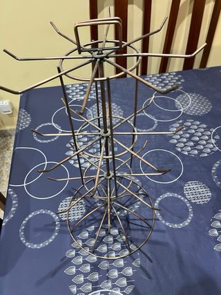 Colgador de joyas giratorio