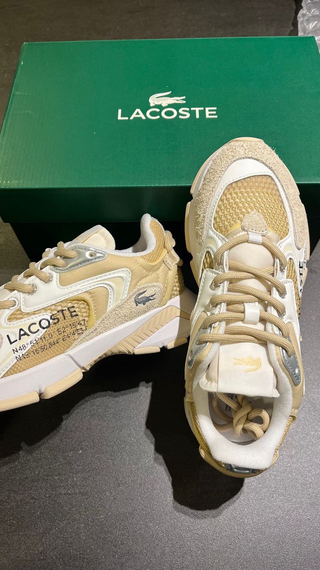 Zapatillas Lacoste Beige y Blanco
