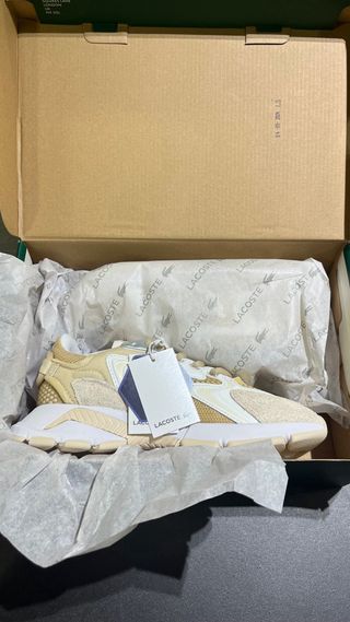 Zapatillas Lacoste Beige y Blanco