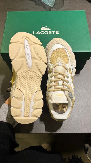 Zapatillas Lacoste Beige y Blanco