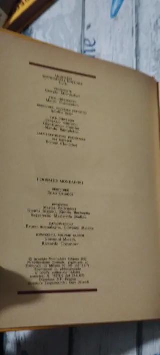 Libro Gandhi Pro e Contro