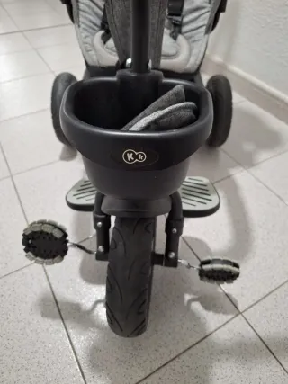 Triciclo Kinderkraft - carro de paseo para niños