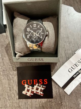 Reloj Guess Hombre Negro y Plateado