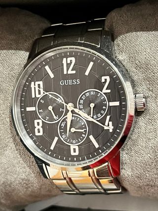 Reloj Guess Hombre Negro y Plateado