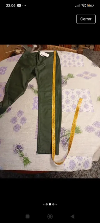 Pantalón pitillo verde