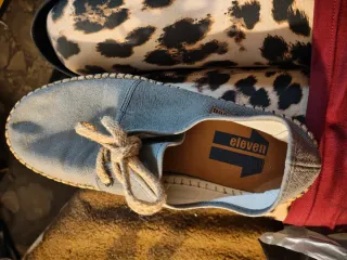 Zapatillas Eleven grises