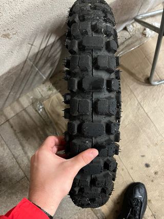 Llantas Derbi con Radios Rojos