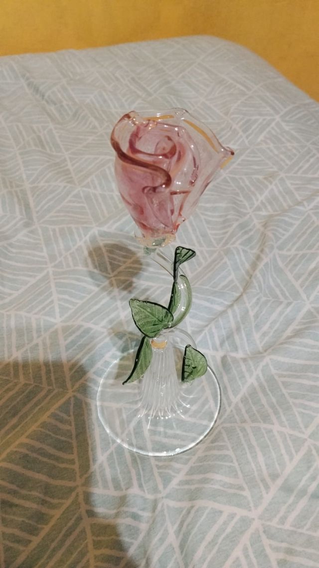 Rosa de cristal hecha a mano