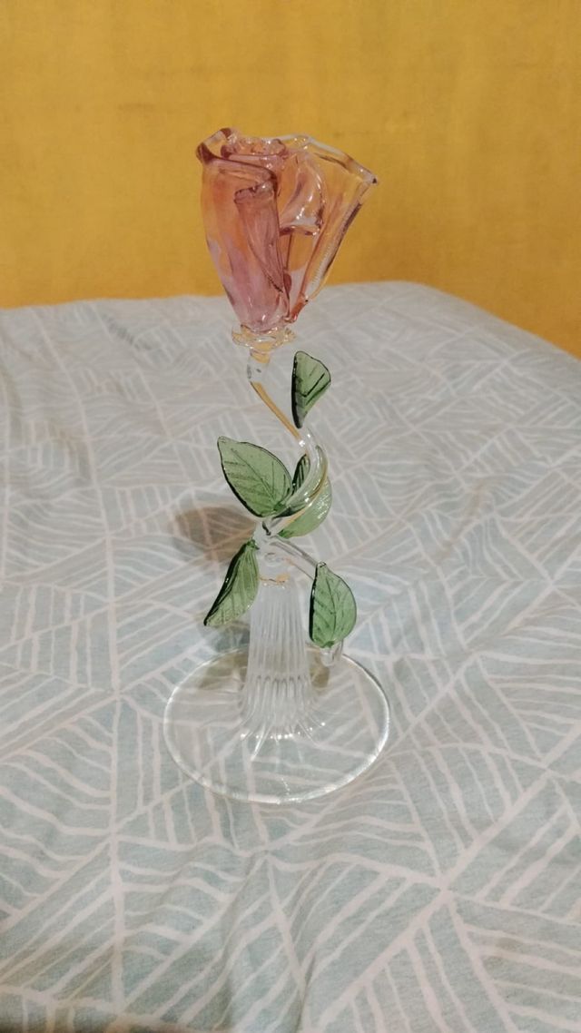 Rosa de cristal hecha a mano