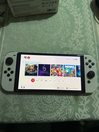 Nintendo Switch OLED Blanca + Accesorios