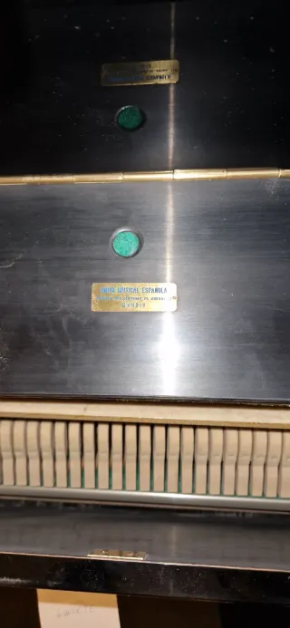 Piano RÖNISCH de Luxe con banqueta