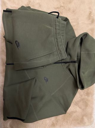 Conjunto Nike Tech Fleece Verde Talla XXL
