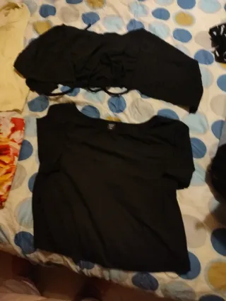 Lote 4 tops: floral, amarillo, negro