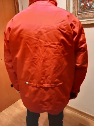 Anorak hombre rojo