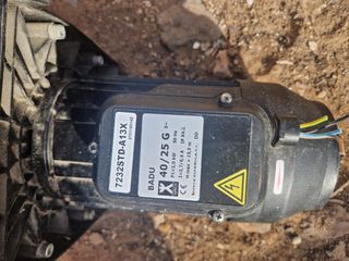 Bomba de piscina naranja