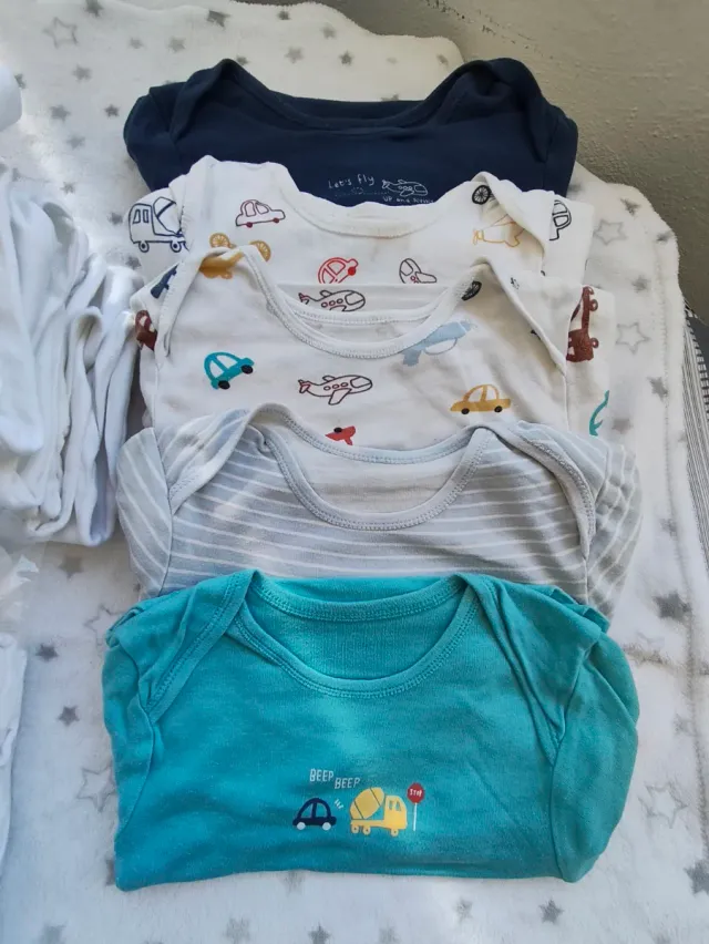 Lote 15 bodies manga larga bebé 24-36m
