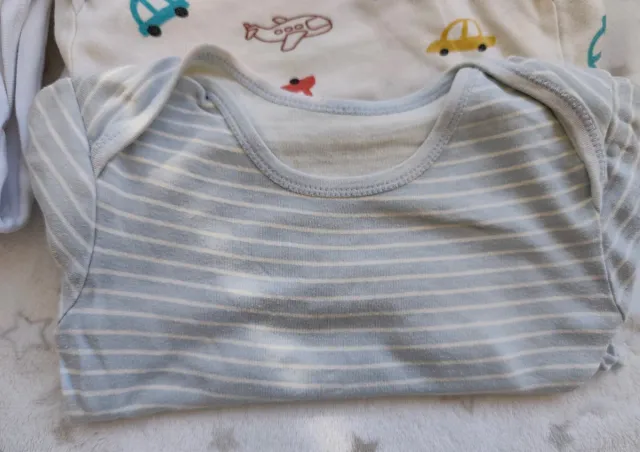 Lote 15 bodies manga larga bebé 24-36m