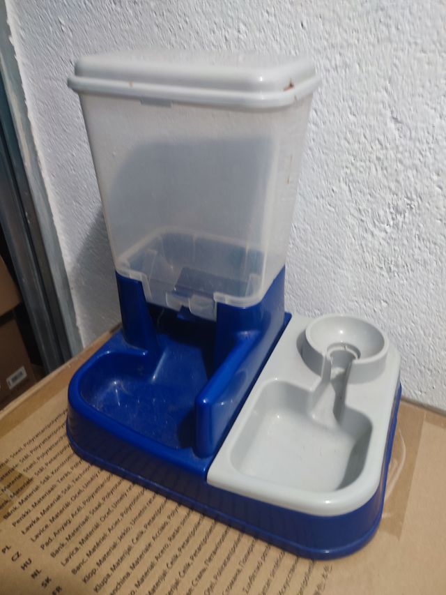 Dispensador Comida y Agua Mascota