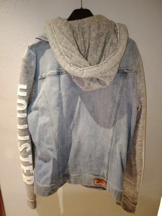 Chaqueta vaquera Hollister con capucha Talla M