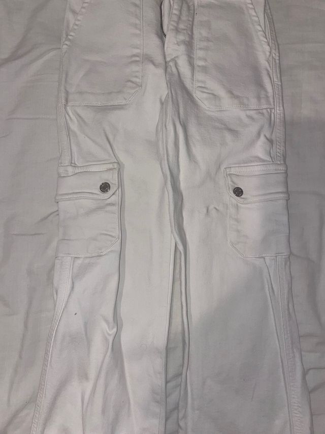 Pantalón cargo Zara blanco