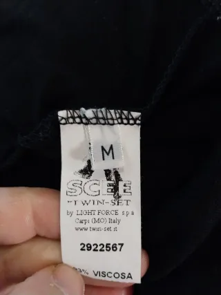 Vestito Twin-Set nero con sciarpa