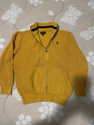 Maglioncino giallo con zip e tasche