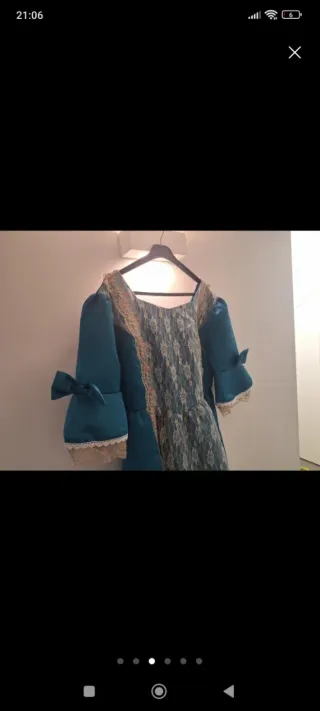 Vestido azul medieval con cordones