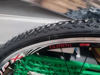 Bicicleta híbrida ligera JAVA