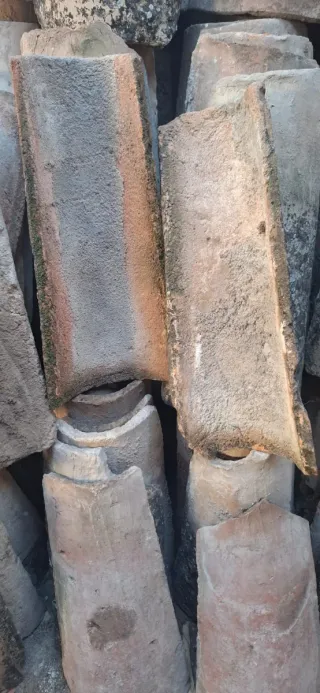 Tejas antiguas de barro