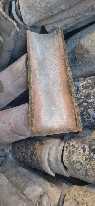 Tejas antiguas de barro