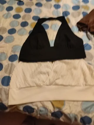 Top halter negro y blanco
