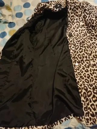 Abrigo H&M estampado leopardo