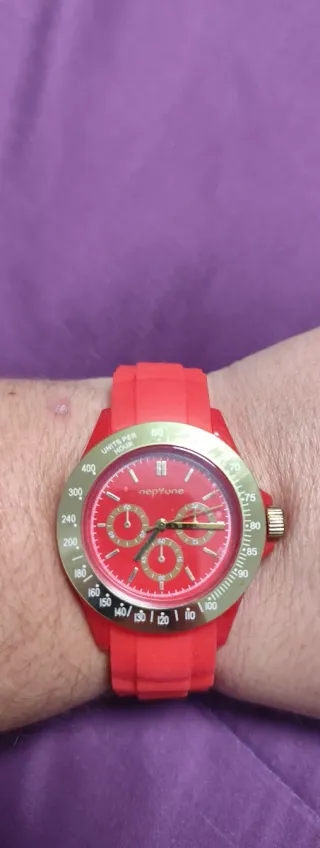 Reloj Neptune Rojo y Dorado