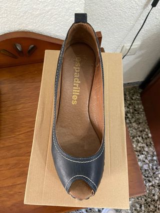 Cuñas piel esparto azul marino