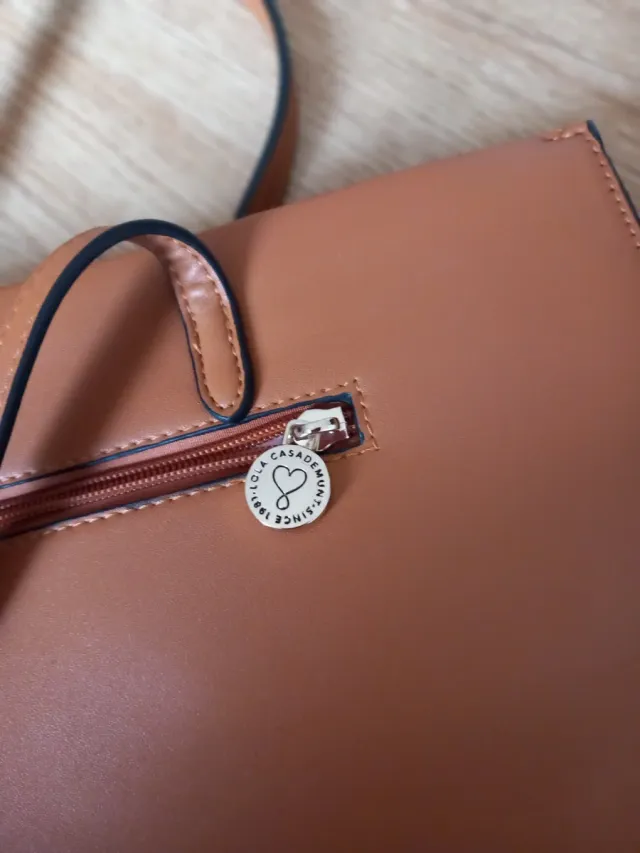 Bolso de mano Lola Casademunt marrón