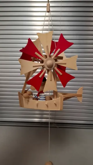 Juguete de madera artesanal