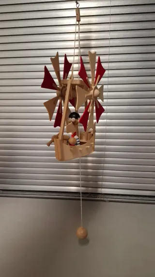 Juguete de madera artesanal