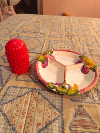 Fonte in ceramica con spremiagrumi