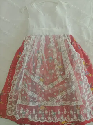 Alquilo traje de Fallera Bebé 3 -4-5 meses