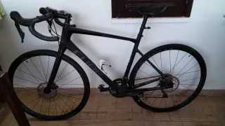 Bicicleta Cube Attain 2022