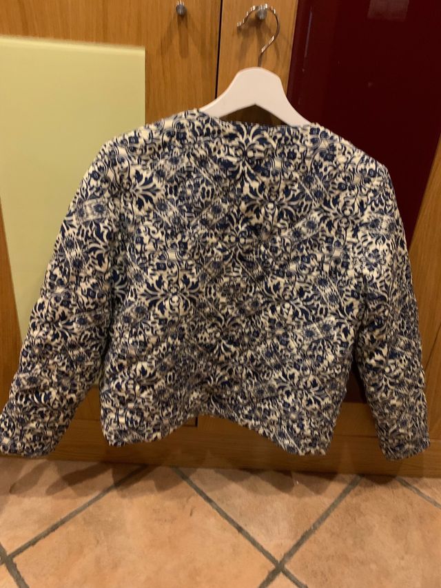 Chaqueta acolchada estampada