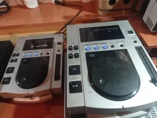Reproductores DJ Pioneer CDJ-100S (para reparar)