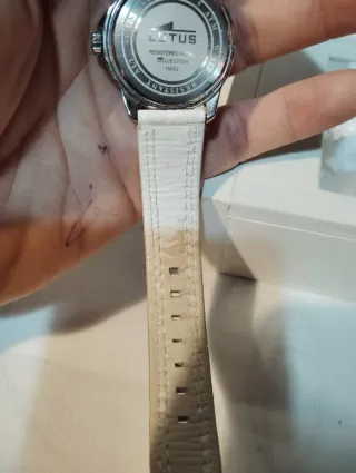 Reloj Lotus Cuarzo Correa Blanca