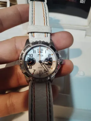Reloj Lotus Cuarzo Correa Blanca
